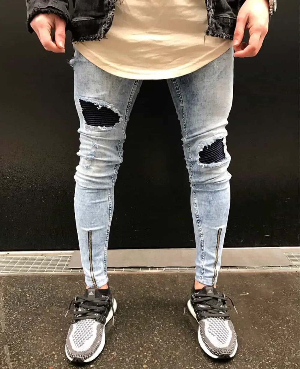 can guys wear leggings under jeans