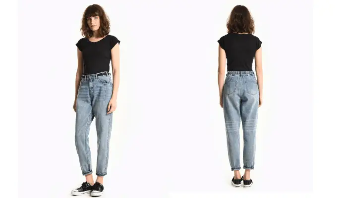 Carrot Fit Jeans With Flat Shoes