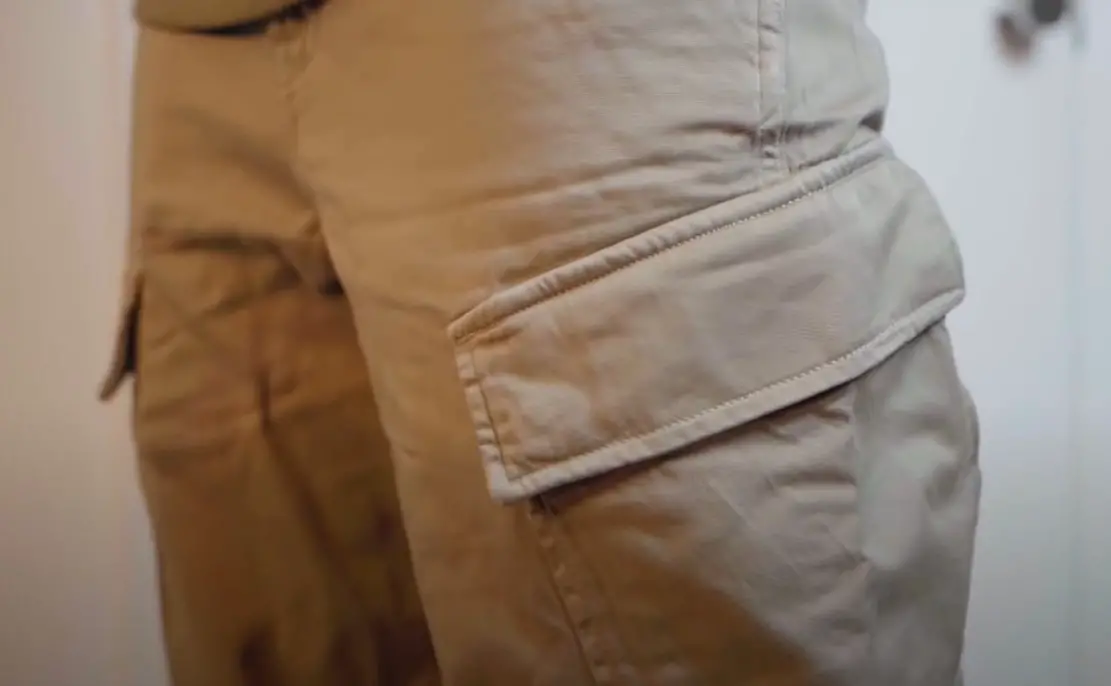 Identify Cargo Pants by Pockets