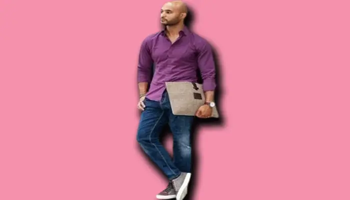 Purple Shirt With Navy Jeans, What Color Pants Goes With Purple Shirt