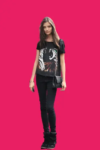 Printed T-Shirts With Black Skinny Jeans