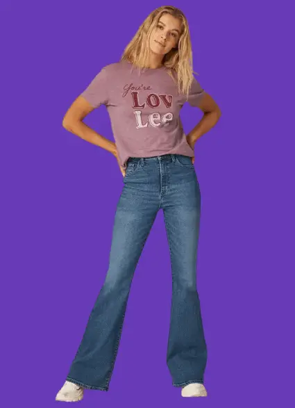 Labeled T-shirt With High Waisted Flare Jeans