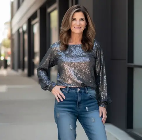Sparkly Tops With Boyfriend Jeans, How to Wear Boyfriend Jeans Over 40