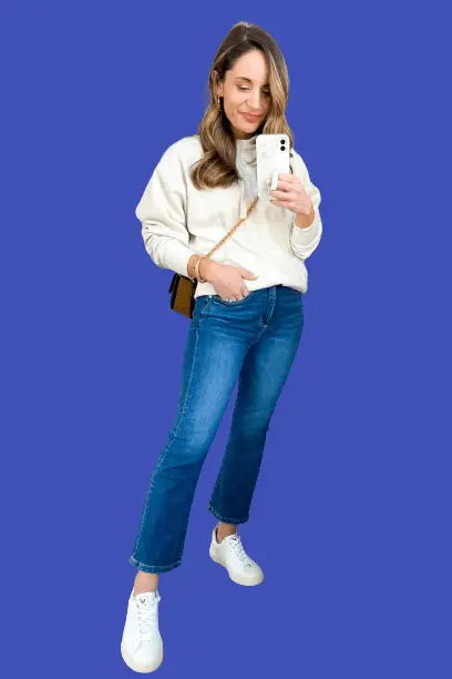 Sweatshirt With Flare-cropped Jeans