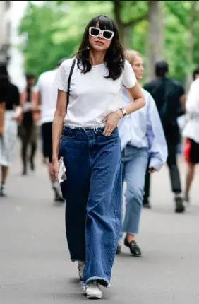 Basic White T-shirt With Frayed Jeans, Frayed Jeans Outfits