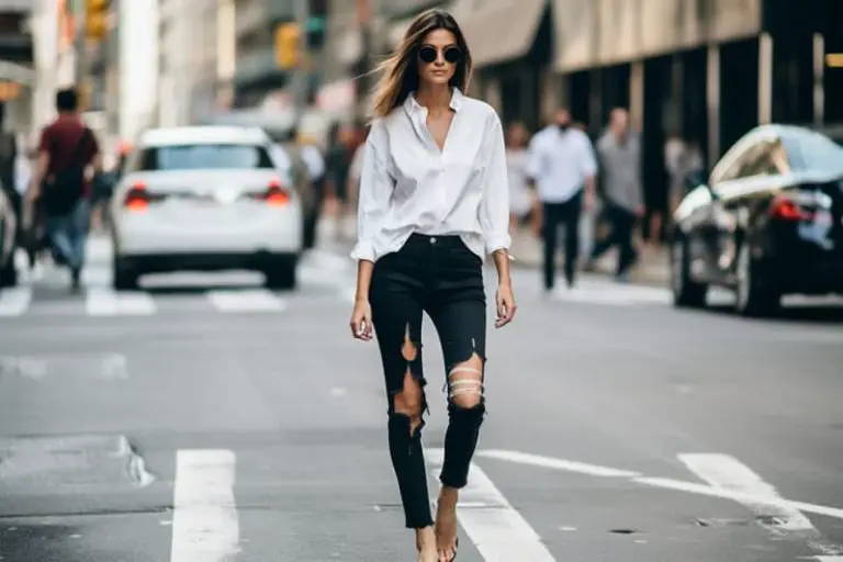 What To Wear With Black Ripped Jeans Women? 21 Outfit Ideas