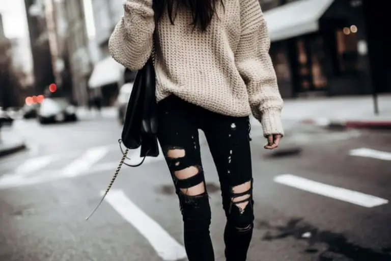 What To Wear With Black Ripped Jeans Women? 21 Outfit Ideas