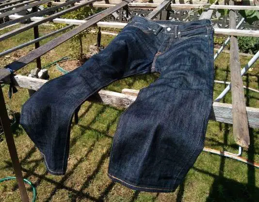 Get Dye Smell Out of Jeans by Sunlight and Fresh Air