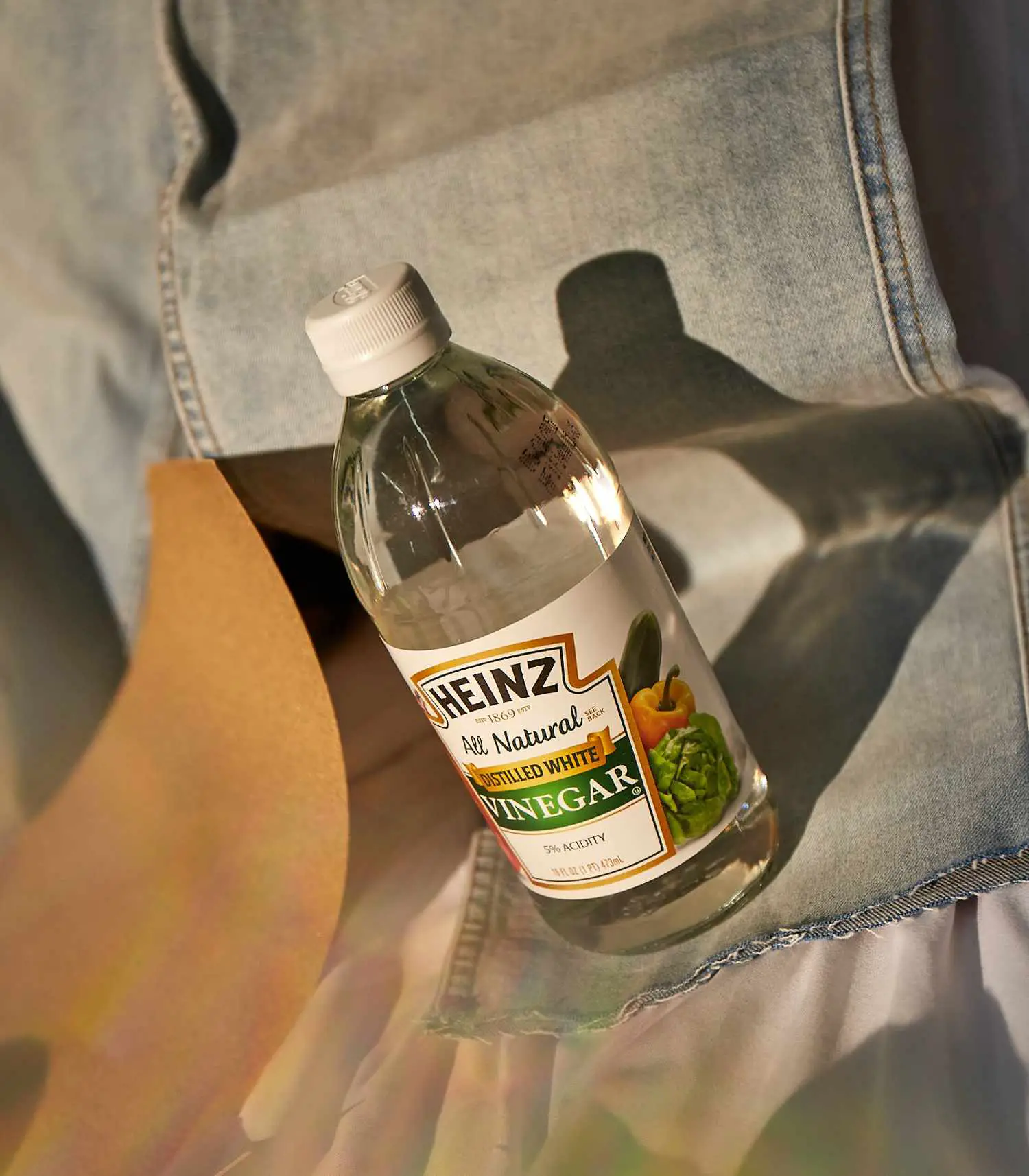 Get Dye Smell Out of Jeans Using Vinegar Solution
