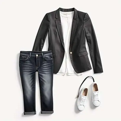 Can you wear tuxedo jacket with jeans?